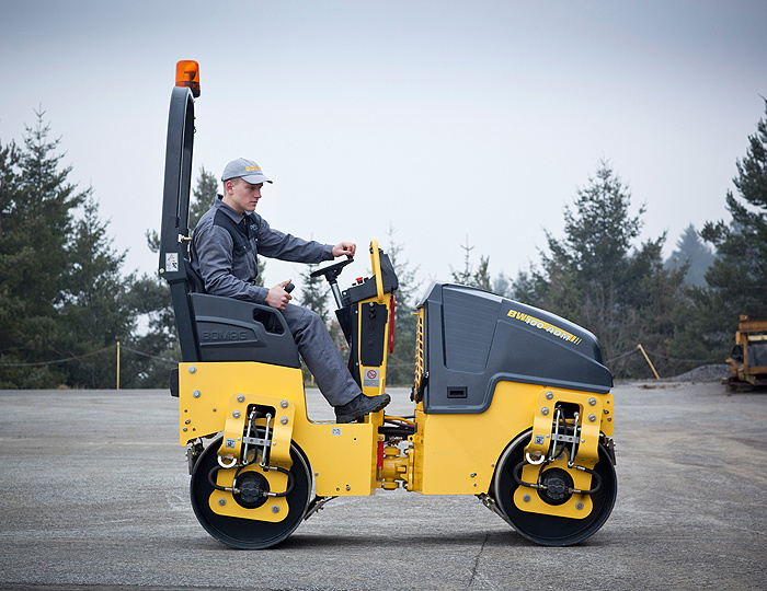 Каток тандемный BOMAG BW 100 ADM-5