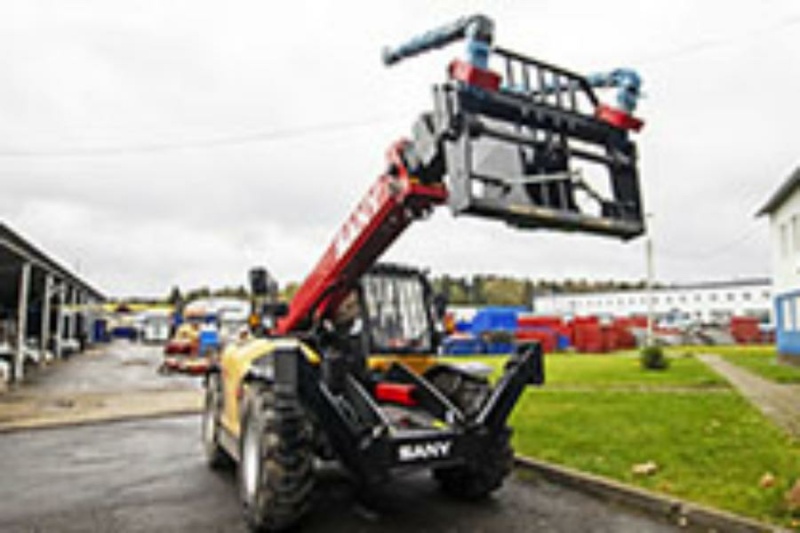 Телескопический погрузчик SANY STH1440Е, двигатель CUMMINS QSF3.8 STAGE Ⅲ 93 кВт, высота подъема 14 м, грузоподъемность 4000 кг