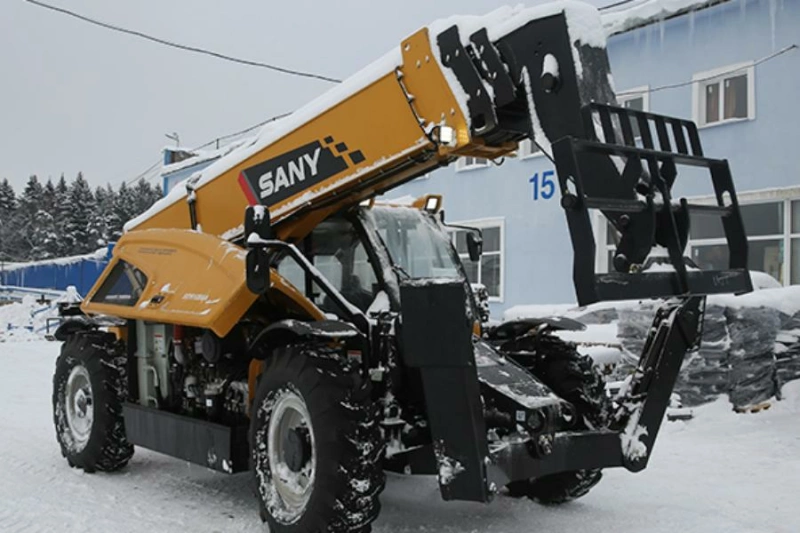 Телескопический погрузчик SANY STH1056А, двигатель CUMMINS QSF3.8 T3, 93 кВт, высота подъема 17,1 м, грузоподъемность 4 540 кг