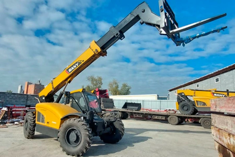 Телескопический погрузчик SANY STH1256A, двигатель CUMMINS QSF3.8 T3 93 кВт, высота подъема 17,1 м, грузоподъемность 5440 кг