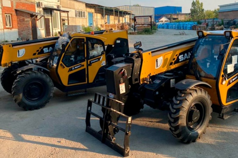 Телескопический погрузчик SANY STH844A, двигатель CUMMINS QSF3.8 T3, 93 кВт, 131,88 л.с., высота подъема 13,4 м, грузоподъемность 3 630 кг