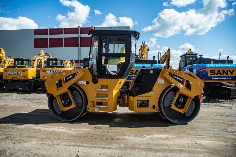 Грунтовые катки SANY Дорожный каток STR130C-10