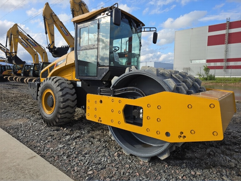 Грунтовый каток SANY SSR160C-10S