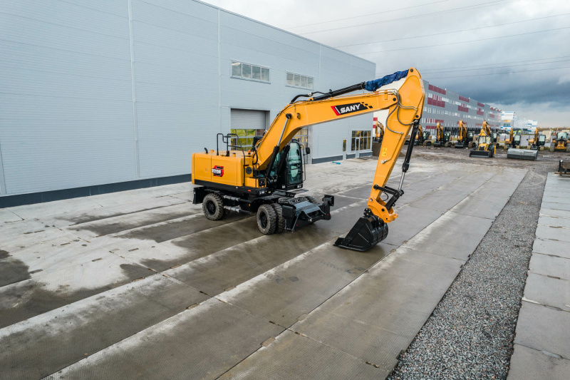 Колесный экскаватор SANY SY215W