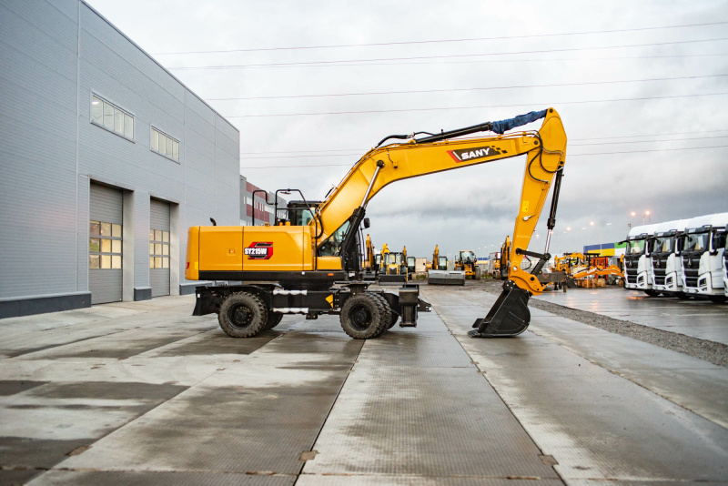 Колесный экскаватор SANY SY215W