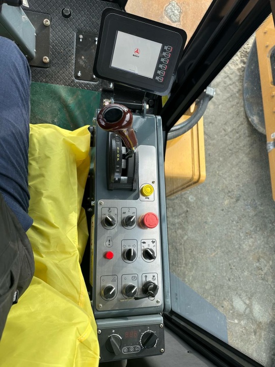 Грунтовый каток SANY SSR200С-8H