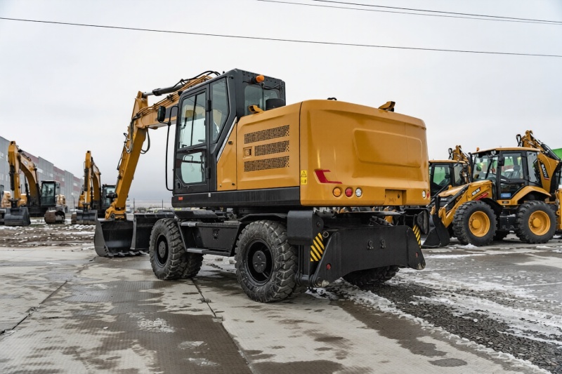 Колесный экскаватор SANY SY185W
