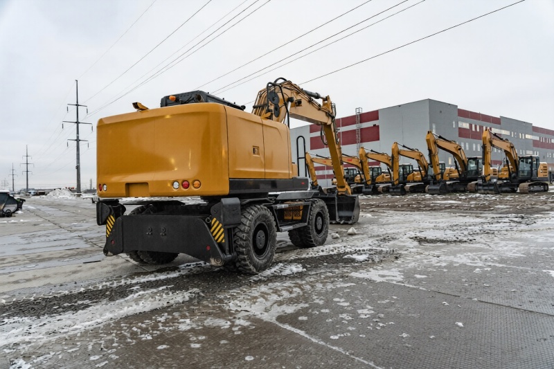 Колесный экскаватор SANY SY185W