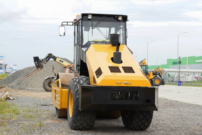 Грунтовый каток SANY SSR150C-8